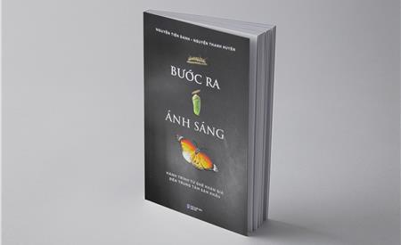 Bước ra ánh sáng